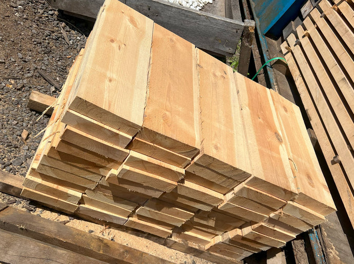 NEW Untreated Pine Railway Sleeper Boards (600mm x 200mm x 50mm)